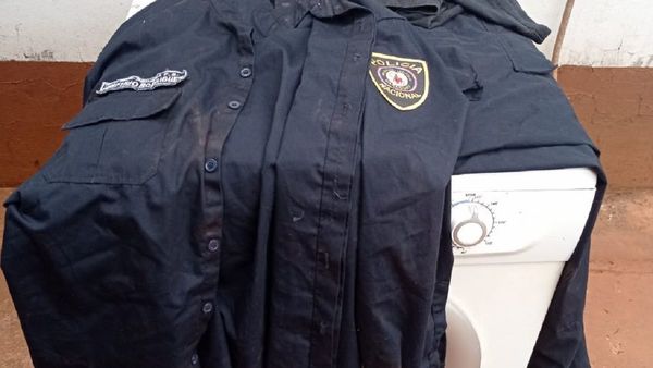 Tres aprehendidos por hurto de uniforme y centrifugadora a policía