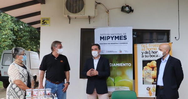 La Nación / Empresa Mipyme recibió equipos del MIC para mejorar competitividad