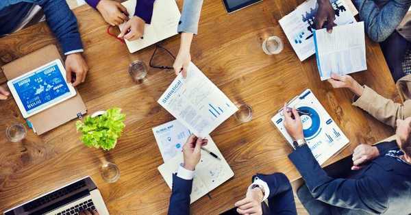 Trabajar 4 días a la semana podría reducir las emisiones de CO2, según estudio - SNT