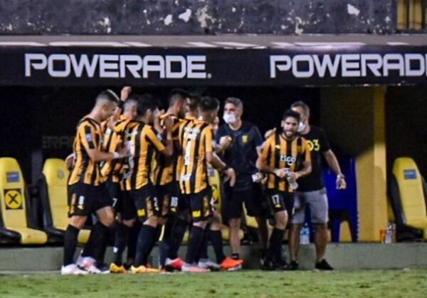 Costas se despide de Guaraní con victoria sobre Cerro