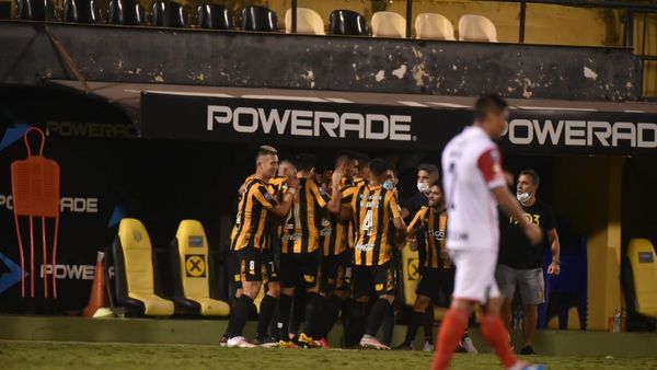 Guaraní vence a Cerro Porteño en despedida de Gustavo Costas