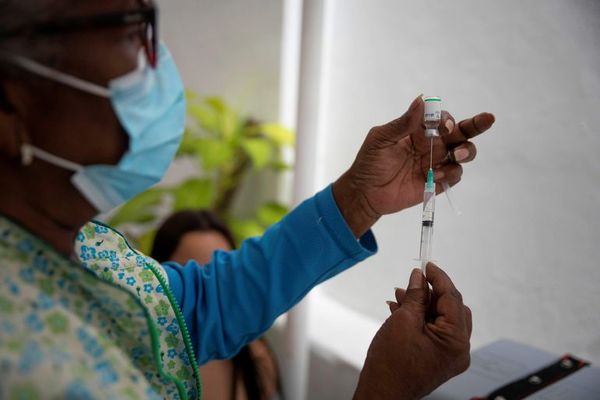 Docentes exigen al Gobierno plan de vacunación “de manera urgente” - Nacionales - ABC Color