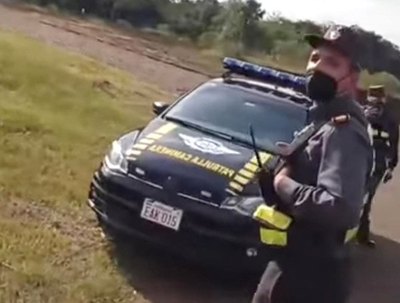 Crónica / Escrachan a inspector por decir “tuja inútil”