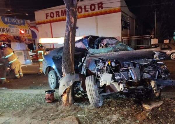 Un herido grave tras aparatoso choque en Asunción - Nacionales - ABC Color