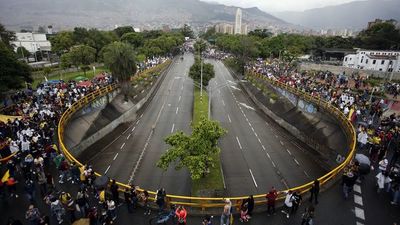 Colombia, con tres nuevos muertos al cumplirse un mes de  protestas