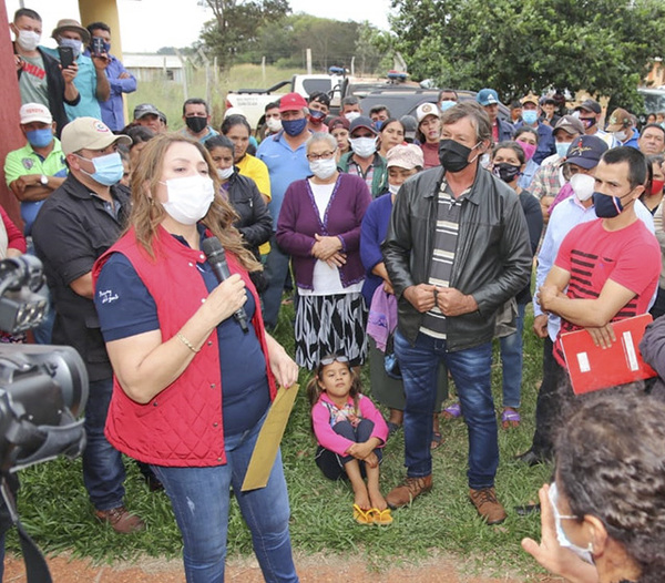 Indert y colonos acuerdan solución de tierras en Santa Lucía