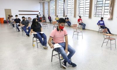 Postulantes a las becas ITAIPU-BECAL rinden hoy el examen de competencias básicas