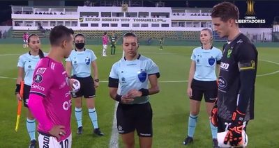 Cuarteta arbitral hizo historia en la Libertadores | OnLivePy
