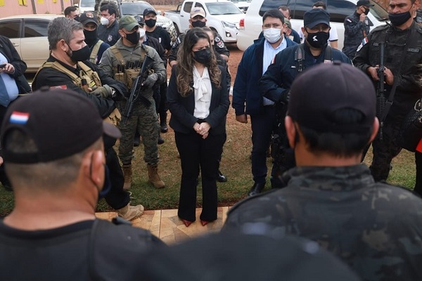 Ministra de Justicia se reunió con director de cárcel de Pedro Juan Caballero, quien recibe amenazas de muerte - ADN Digital
