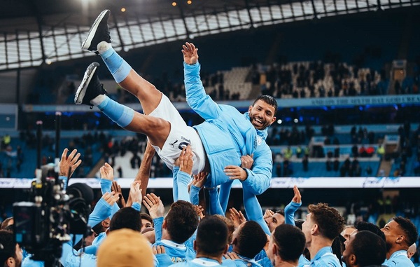 ¿La llegada de Kun Agüero depende de la continuidad de Messi?