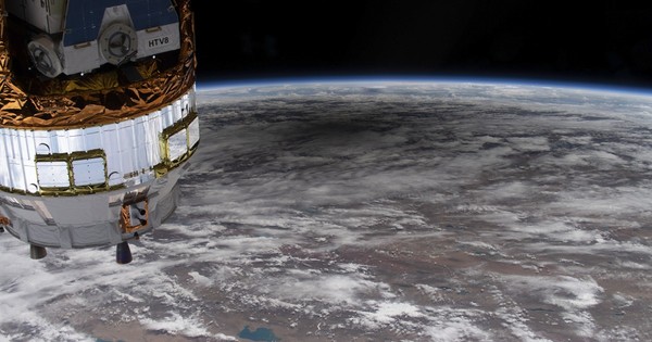La Nación / China lanza nave de carga con provisiones y equipos para su futura estación espacial