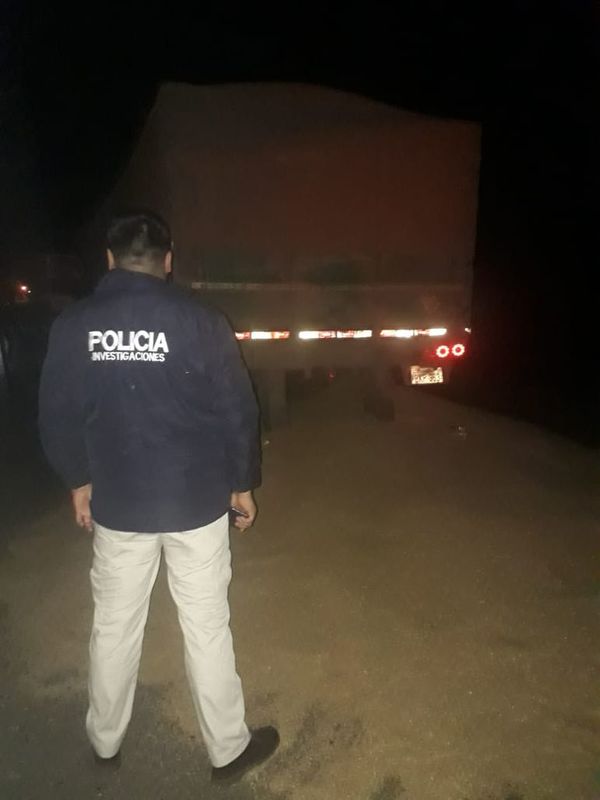 Tres camiones transportadores de granos fueron violentados en Guairá - Nacionales - ABC Color