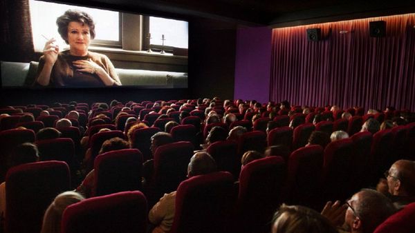 Cines de EEUU no exigirán mascarilla