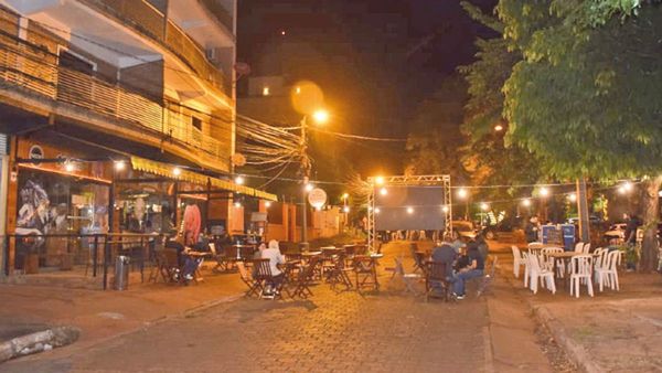CDE autorizó uso peatonal de calles para reactivar sector gastronómico