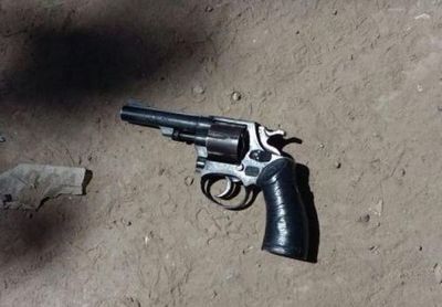 Arma cayó al suelo, disparó e hirió a funcionario de estancia