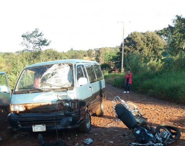 Atroz: Accidente de moto deja un muerto y una persona hospitalizada en Presidente Franco
