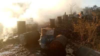 Reportan incendio de gran magnitud en la fábrica Acepar - Nacionales - ABC Color