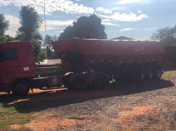 Recuperan camión robado en Yhú - Noticiero Paraguay