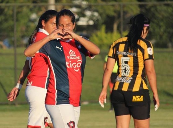 El Ciclón se sube a la cima - APF