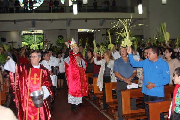 Celebraciones de SEMANA SANTA con el Obispo de CDE