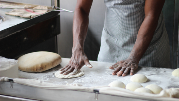Panaderías dicen que encarecimiento de insumos presiona para una suba de precio del 25%