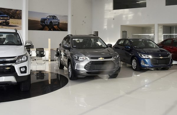 Chevrolet se consolida en la preferencia de los consumidores - Inauguración Megataller Garden - ABC Color