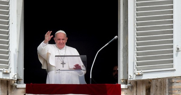 La Nación / Papa Francisco invita a líderes cristianos libaneses a cumbre