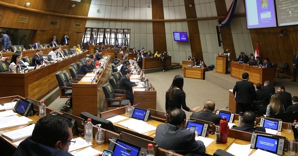 Diputados convoca a sesión extra para este martes a finde analizar proyectos con sanción ficta