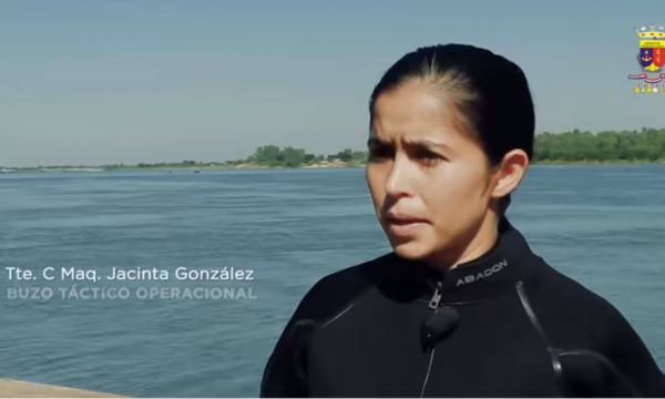 Egresa primera buzo táctico de la Armada Paraguaya