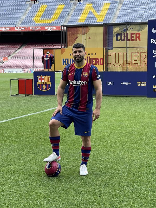 ¡Jugará con Messi! El “Kun” Agüero, la nueva estrella del Barcelona - Megacadena — Últimas Noticias de Paraguay
