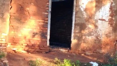 Hombre muere calcinado al incendiarse su casa