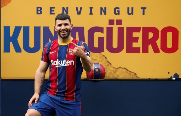 El Kun Agüero es oficialmente jugador del Barcelona