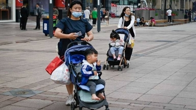 Diario HOY | China autoriza tener hasta tres hijos por pareja