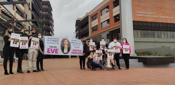 Familiares insisten en pedido de justicia en caso de jueza asesinada - ABC en el Este - ABC Color