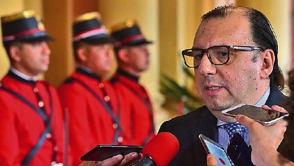Titular del Banco Nacional de Fomento renuncia al cargo