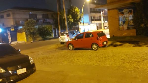 Un ciclista fue baleado tras defender a una mujer de un robo