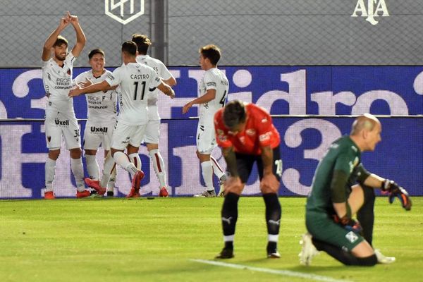 Colón vence a Independiente y jugará la final ante Racing - Fútbol Internacional - ABC Color