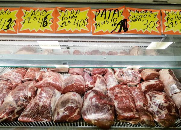 Argentina inhabilita la operación de doce empresas exportadoras de carne - MarketData