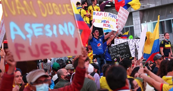 La Nación / Crisis colombiana: “El peor escenario es una confrontación civil”, aseguran