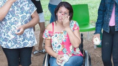 Crónica / Tiktoker famoso ayuda a familias paraguayas