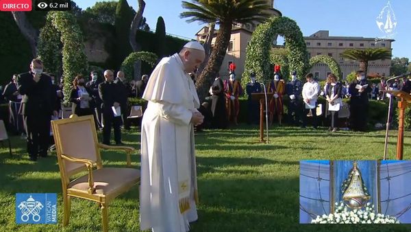 Papa reza con el mundo y pide a la Virgen fin de la pandemia