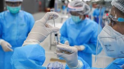 “Pandemia se controla con  75% de población vacunada”