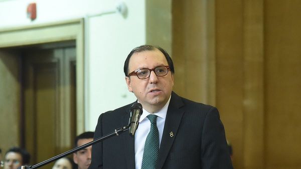 Presidente del BNF presentó renuncia por motivo de salud
