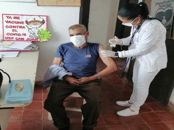 Don Paulino Ramírez caminó siete kilómetros para lograr inmunizarse – Prensa 5