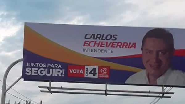 Propaganda electoral del intendente de Luque tapa señalización vial