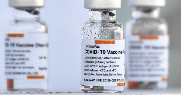 La Nación / OMS aprueba uso de emergencia de la vacuna china Sinovac