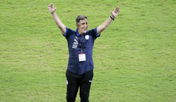 La forma de jugar será la misma, sin importar los esquemas, dice Berizzo