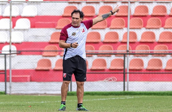 Celso Ayala: “Zeballos tiene que acatar las órdenes del entrenador”