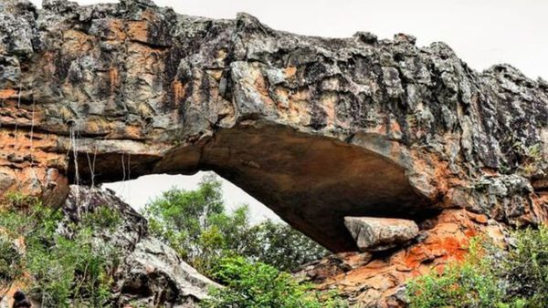 Asaltaron con machete a mujeres en un cerro