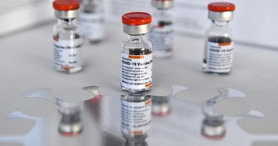 La Nación / La OMS aprueba el uso de emergencia de la Sinovac